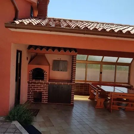 Holiday home Kuca Za Odmor Mima Marcana